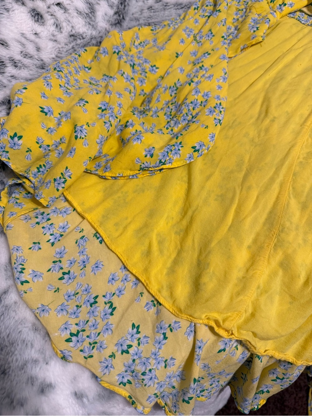 Draper James Yellow Floral Flutter-Sleeve Wrap Midi Dress - Picture 5 of 6